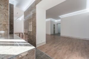Zo realiseer je een strakke afwerking van wanden in huis 