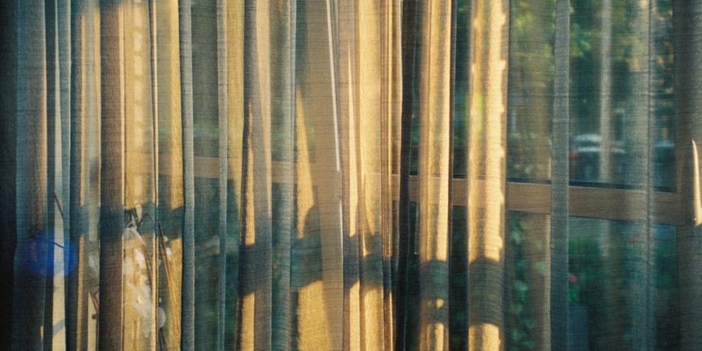 Strak en stijlvol: zo kun je wave gordijnen ophangen