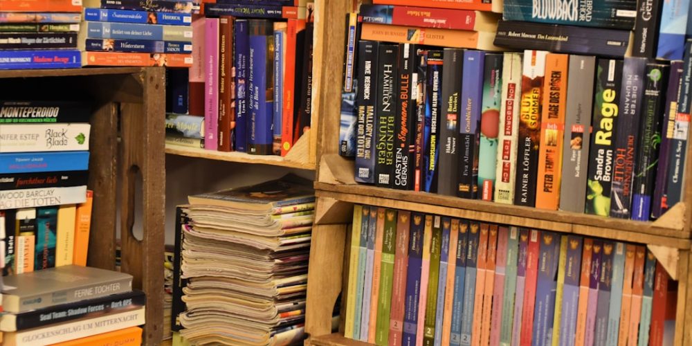 Zelf een plank ophangen: eenvoudig en netjes aan de muur